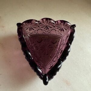 Vintage LG Wright Glass Amethyst Triangular Salt Dip Daisy and Button